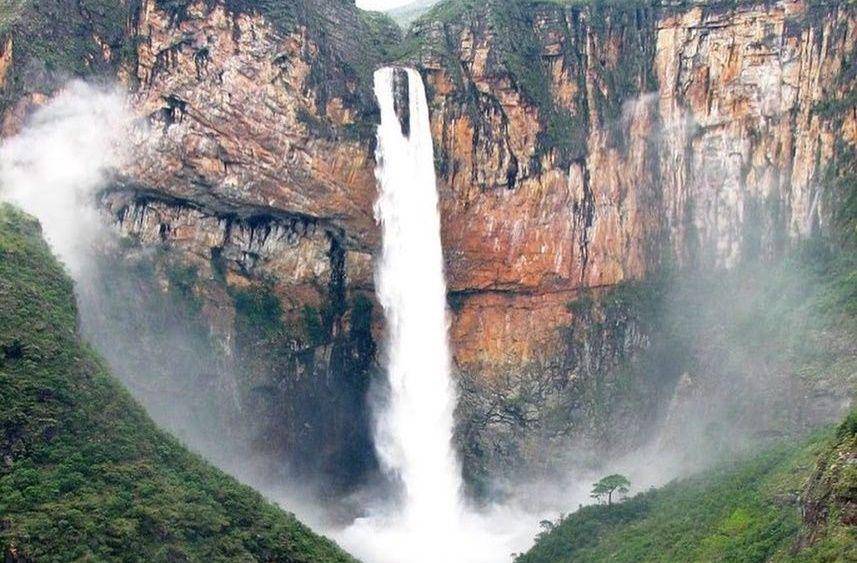 Air terjun Tabuleiro (instagram.com/acrisioc.demelo)