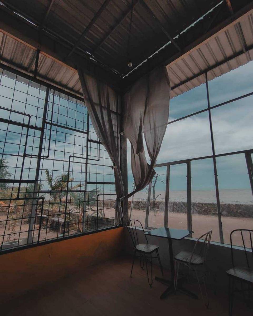 Seduh Cafe Tuban (instagram.com/seduhcafe)