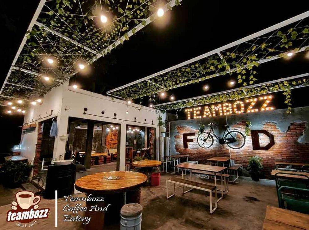 (instagram.com/teambozz_coffeeandeatrery)
