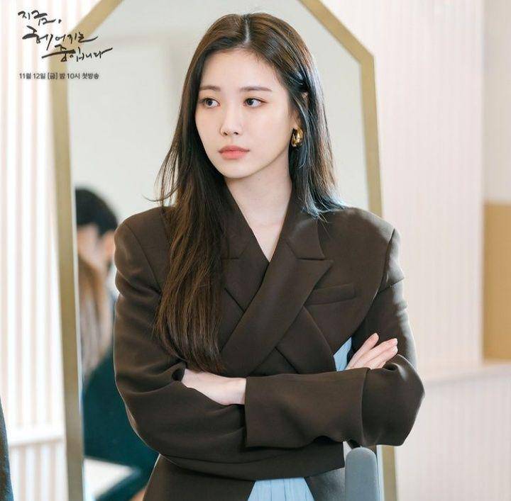 Yura Girl's Day (instagram.com/sbsdrama.official)