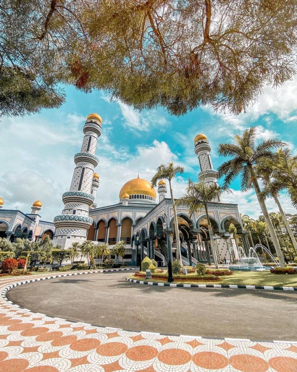Masjid Jame 'Asr Hassanil Bolkiah (instagram.com/inherwanderland)