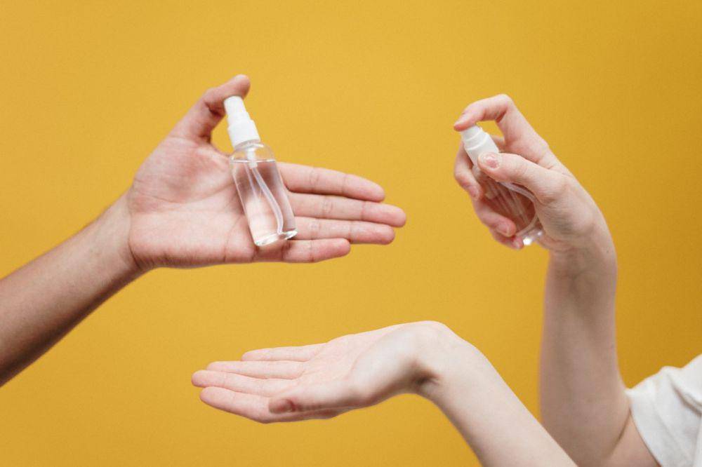 ilustrasi rubbing alcohol (pexels.com/cottonbro)