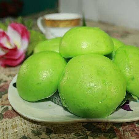 bakpao pandan cokelat lumer (instagram.com/salatigadelicious)
