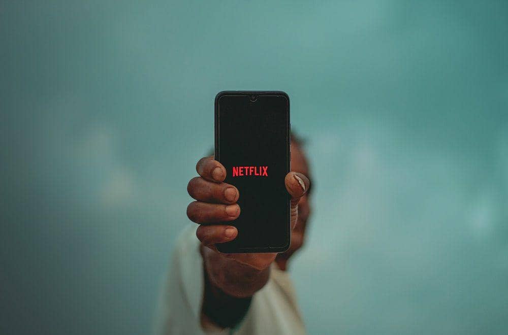 5 Tips Nonton Netflix di Smartphone biar Tetap Nyaman