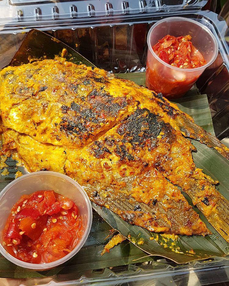 Gurame bakar bumbu padang (instagram.com/dapursis_)