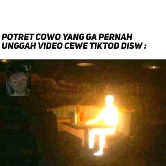 meme aura terpancar (instagram.com/suarkasme)