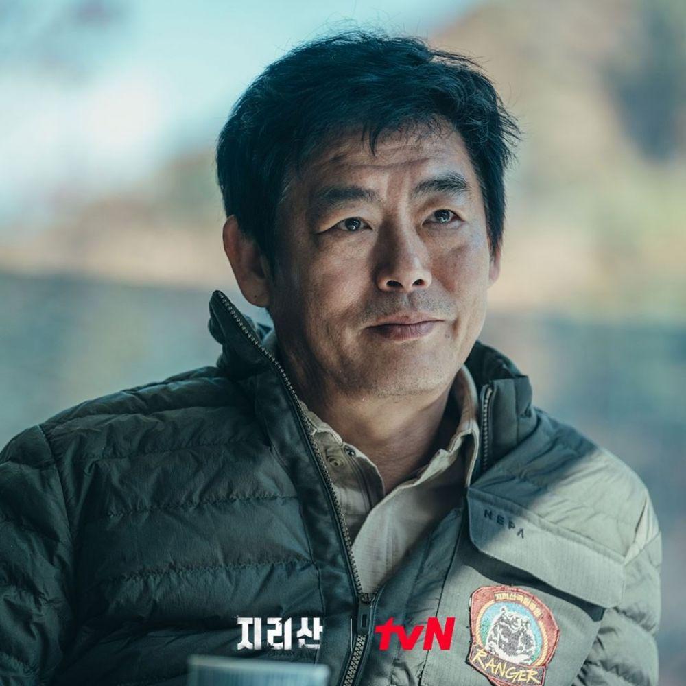 potret Sung Dong Il sebagai Jo Dae Jin dalam KDrama Jirisan (instagram.com/tvn_drama)