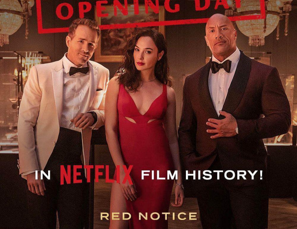10 Film Orisinal Netflix Paling Banyak Ditonton, Red Notice Memimpin!