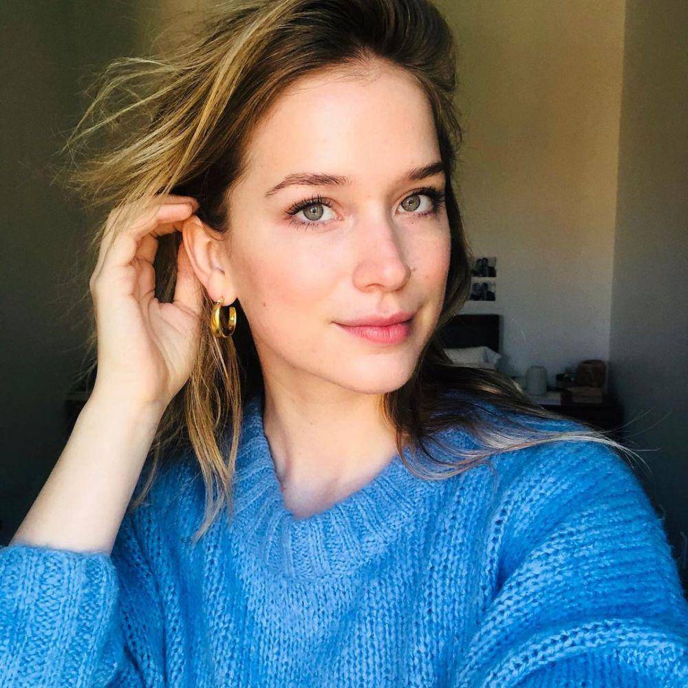 potret Elizabeth Lail (instagram.com/elizabethlail)