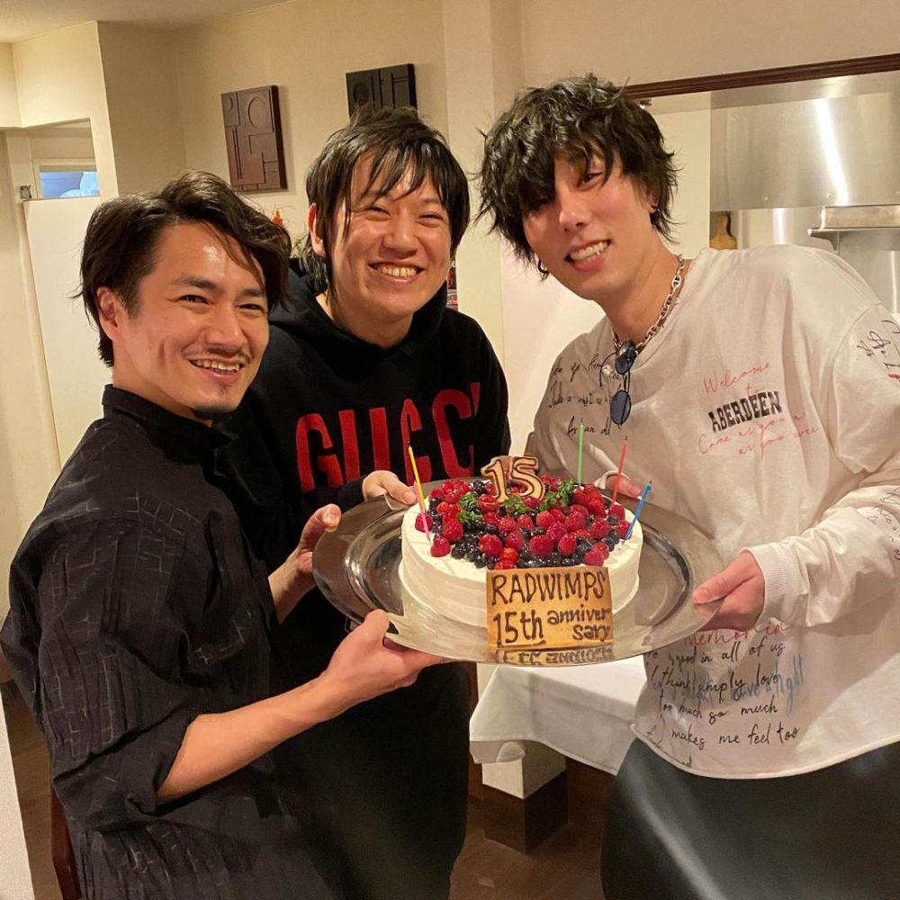 Radwimps (instagram.com/yoji_noda)