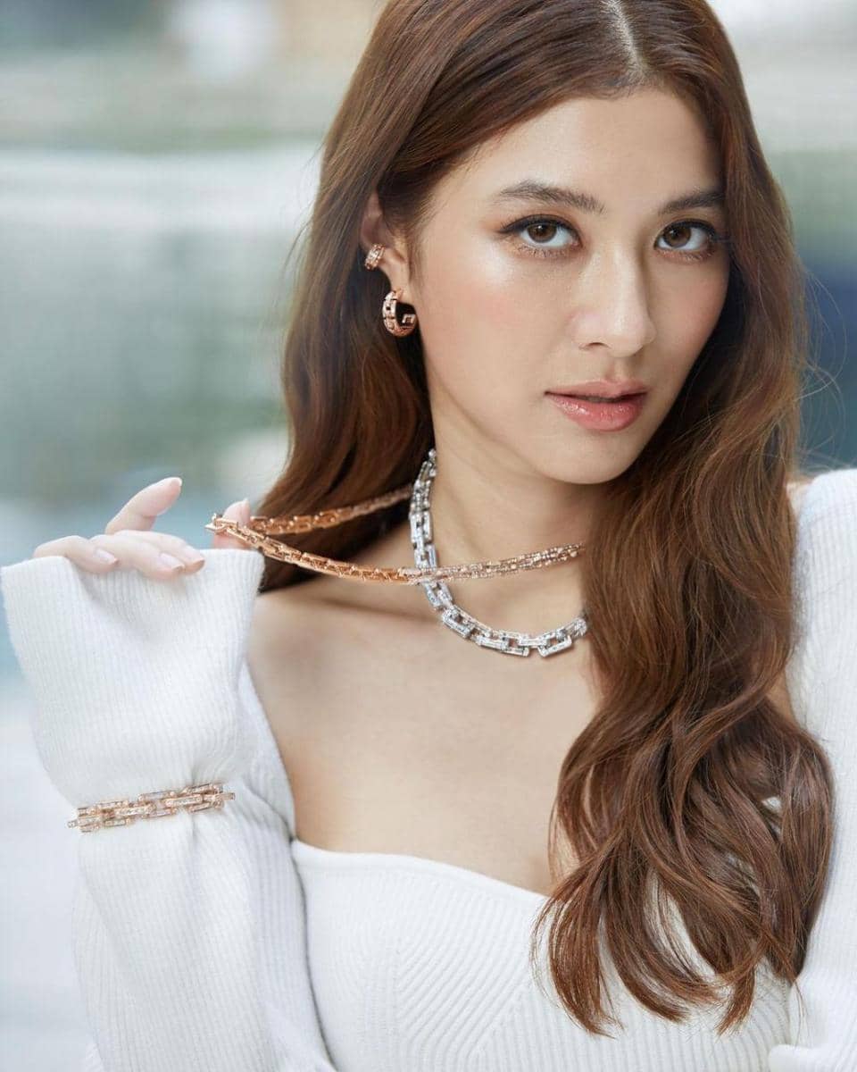 Mew Nittha (instagram.com/mewnittha)