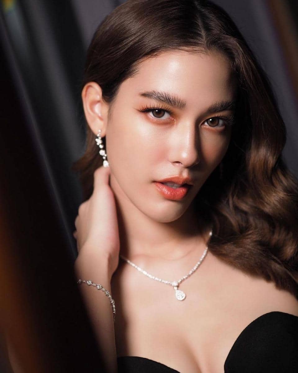 Gina Yeena (instagram.com/yeenasalas)