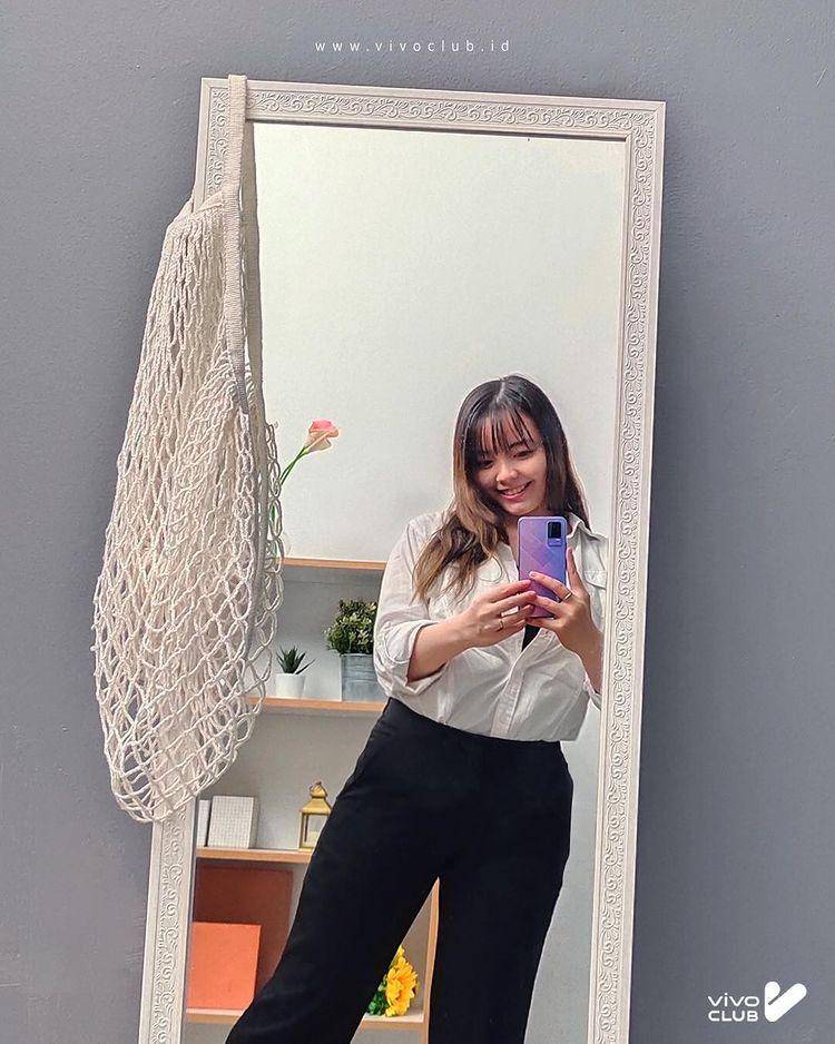 selfie dengan vivo V21 (instagram.com/vivoclub.id)