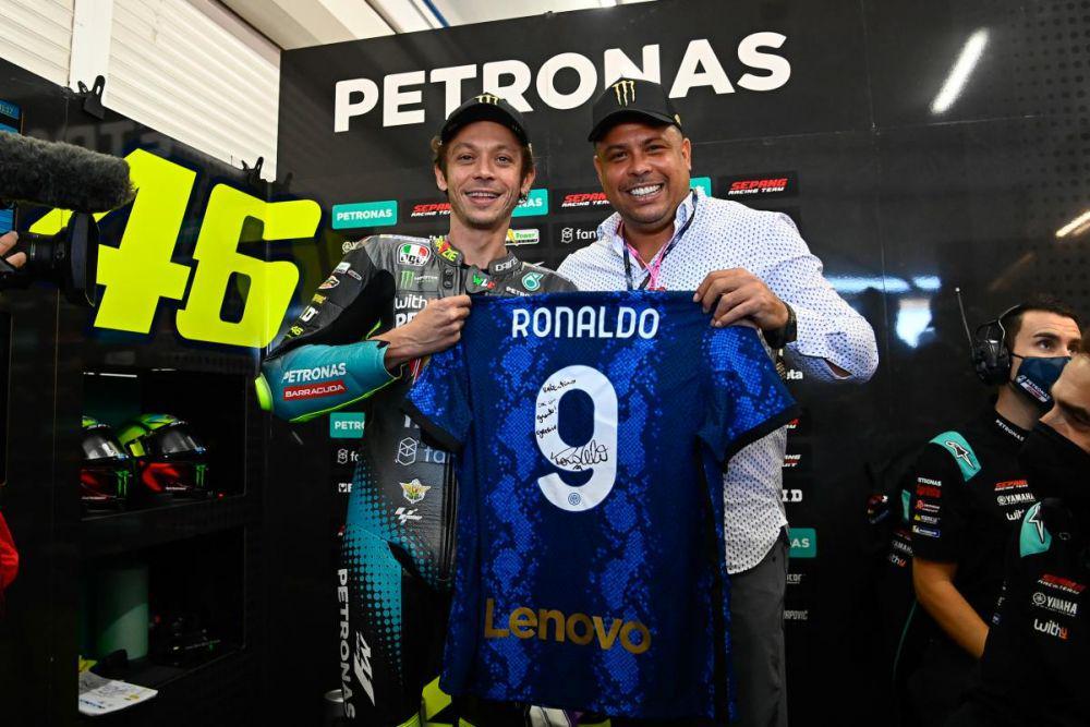 Valentino Rossi dan Ronaldo (motogp.com)