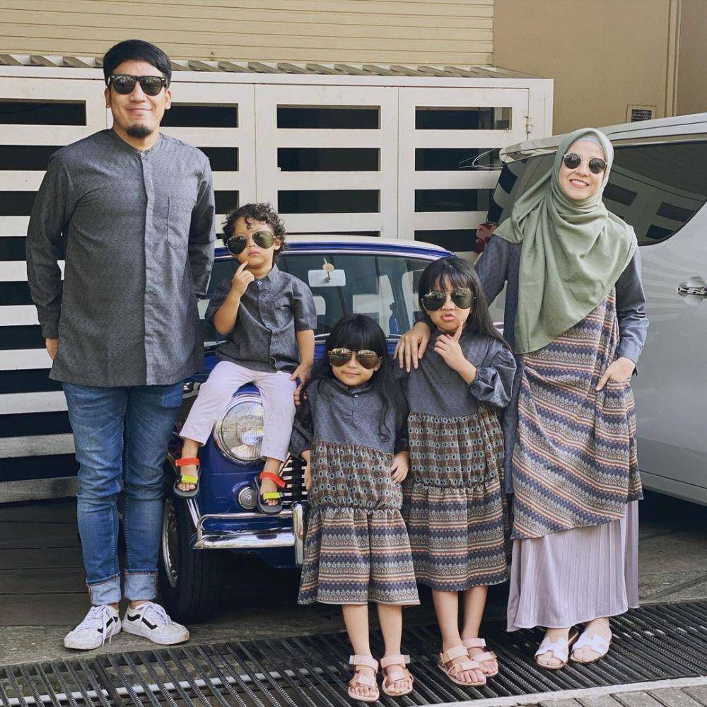 potret keluarga Desta (instagram.com/natasharizkynew)