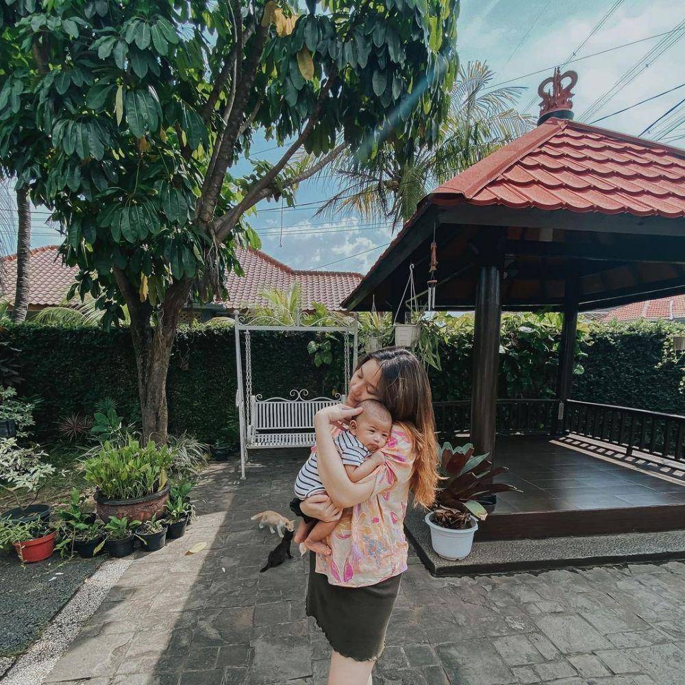 Adzana Bing Slamet (instagram.com/adzanabs)