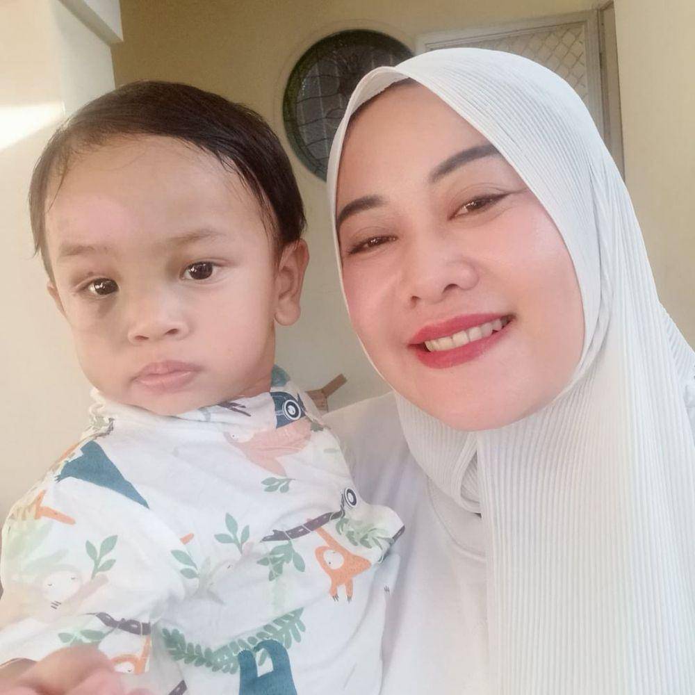 potret Gala dan nenek sambungnya (instagram.com/puput_soedrajat)