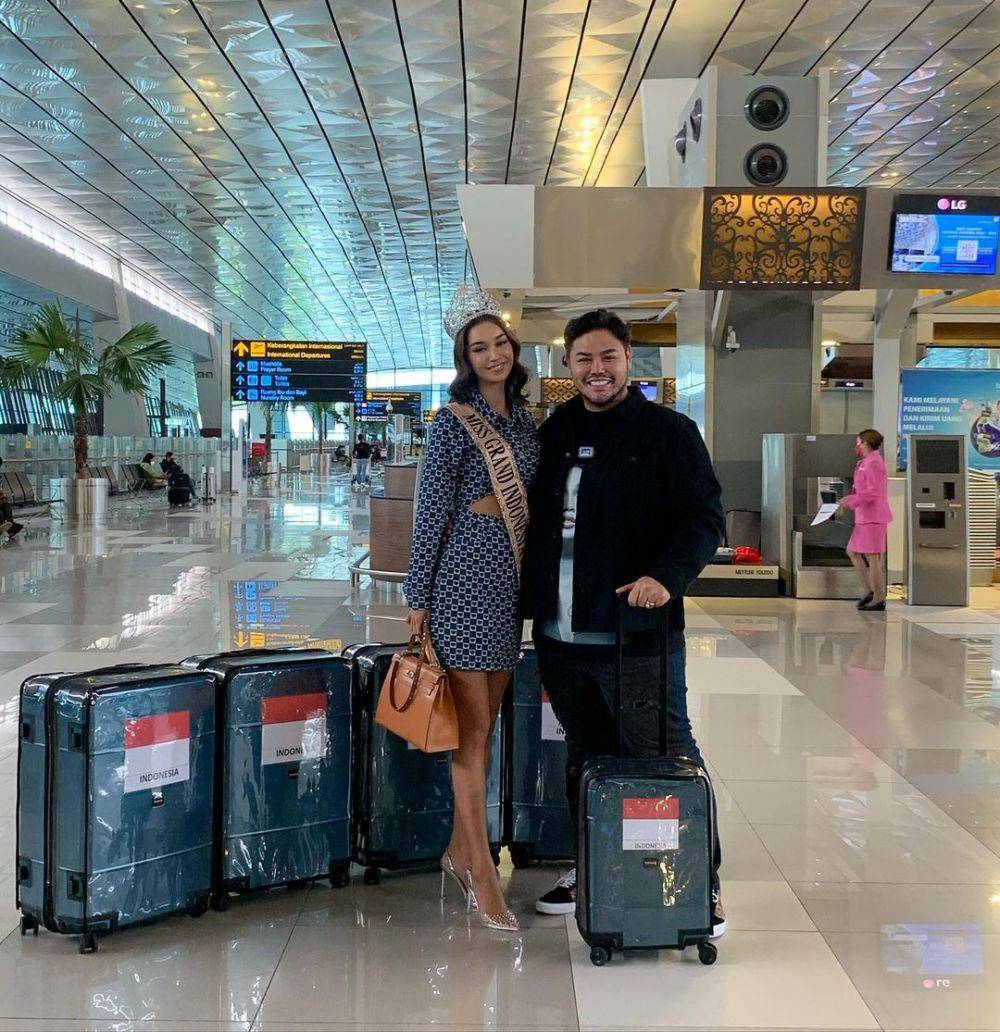 Potret Keberangkatan Kontestan Miss Grand International 2021 ke Phuket, Thailand (Instagram.com/bundalatinas)