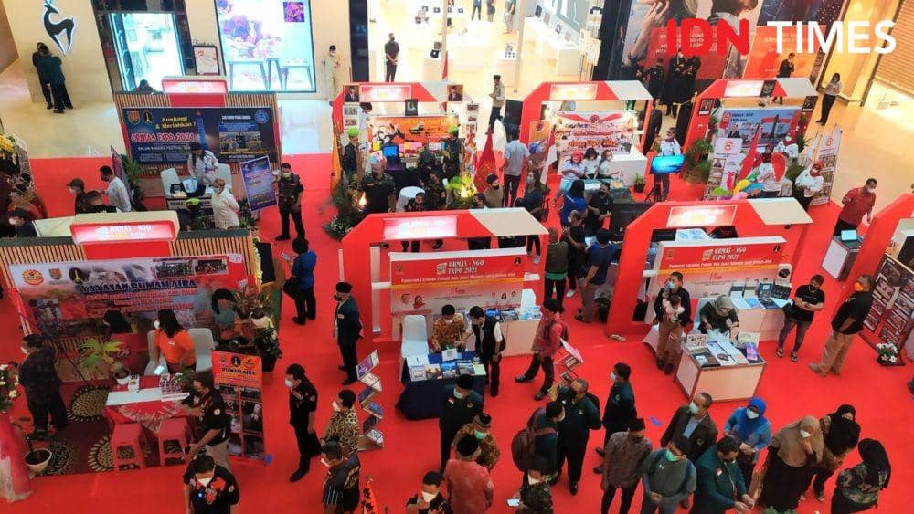 Suasana Ormas dan NGO Expo dalam rangkaian kegiatan Festival HAM 2021 di Mal Paragon Semarang. (IDN Times/Anggun Puspitoningrum)