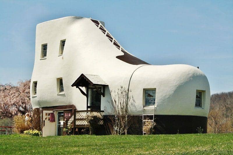 ilustrasi desain rumah berbentuk sepatu (designingbuildings.co.uk)