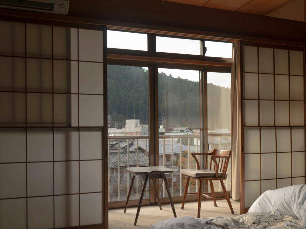 ilustrasi sliding door (unsplash.com/@dreiimos)