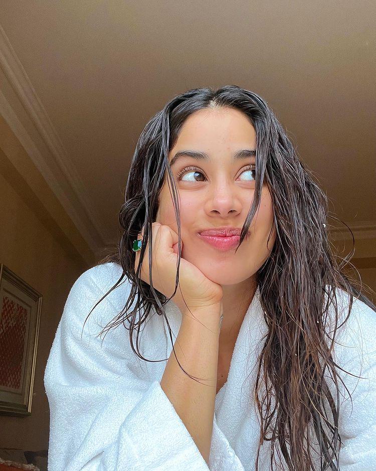 liburan Janhvi Kapoor (instagram.com/janhvikapoor)