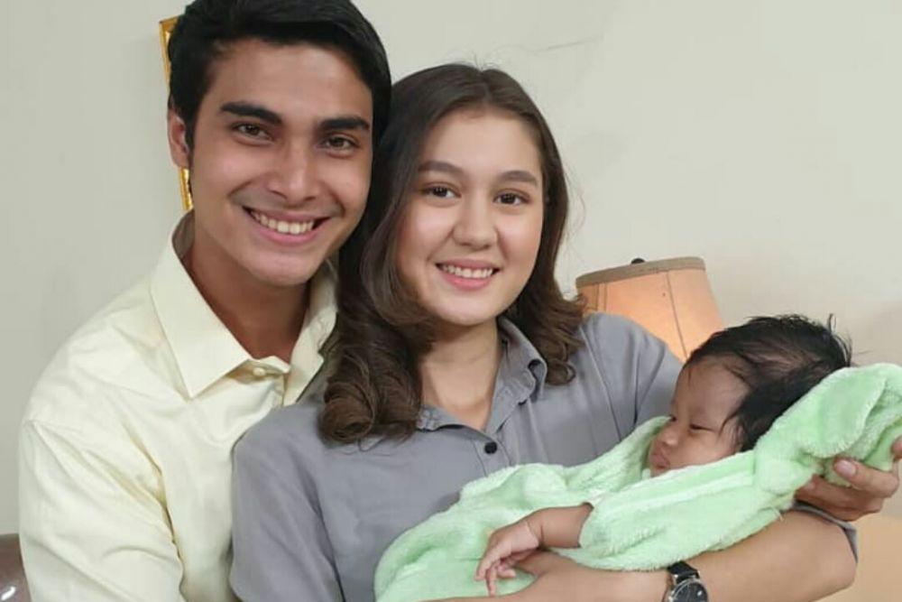 9 Potret Zoe Abbas dan Cinta Brian Momong Anak di Sinetron, Gemas!