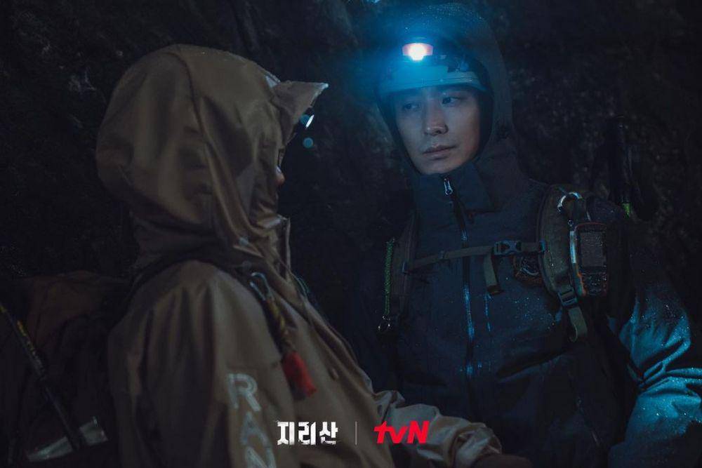 potret Jun Ji Hyun dan Ju Ji Hoon dalam KDrama Jirisan (instagram.com/tvn_drama)