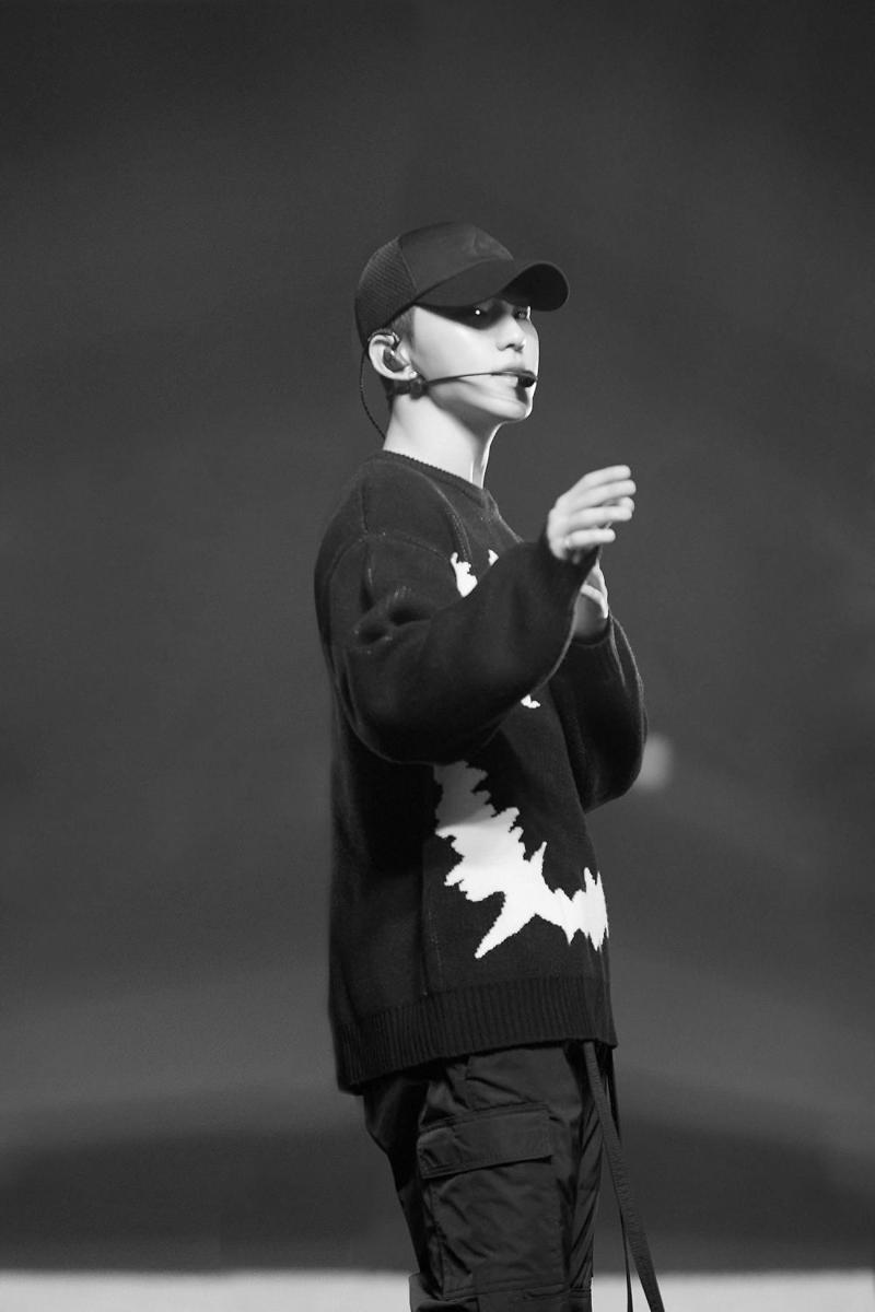 Hoshi SEVENTEEN (weverse.io/seventeen)