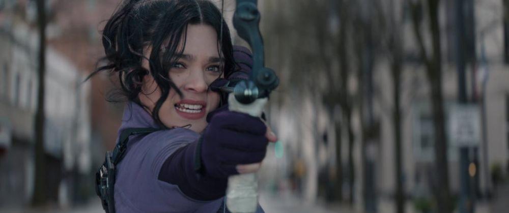 Hailee Steinfeld sebagai Kate Bishop di serial Hawkeye (dok. Marvel Studios)