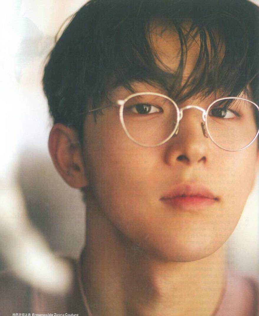 Layered Bowl Cut ala Nam Joo Hyuk (sumber: instagram.com/skawngur)