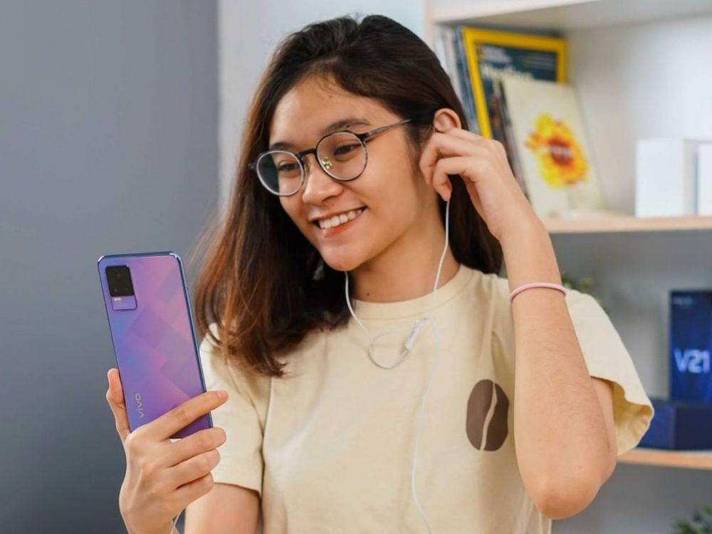 ilustrasi penggunaan vivo V21 (instagram.com/vivoclub.id)