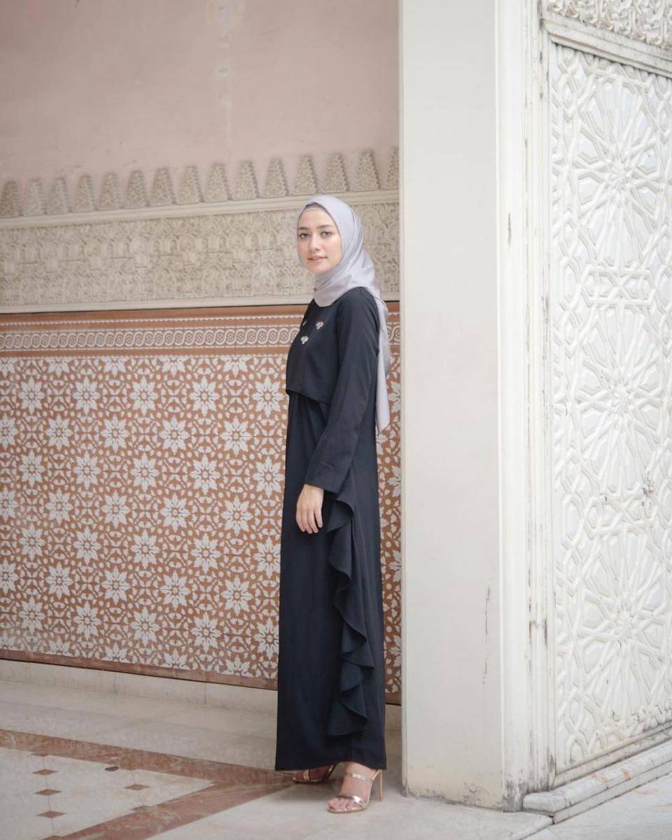 Outfit kondangan. (instagram.com/megaiskanti)