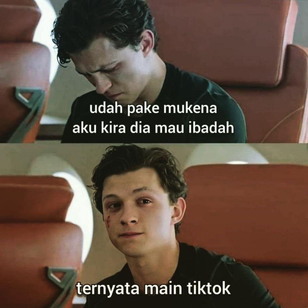 meme Peter Parker (instagram.com/ngakakkocak)