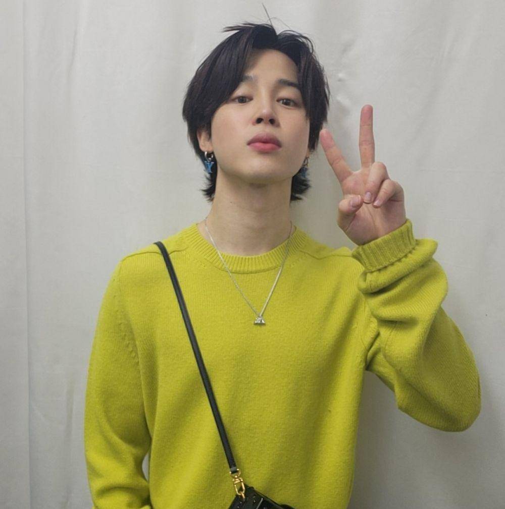 Gambaran mullet pada Jimin BTS (sumber: twitter.com/bts_twt)