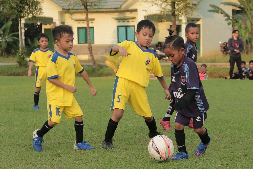 Liga Utamasia Usia 7-9 Tahun Kick Off 20 November 2021, Diikuti 18 Tim