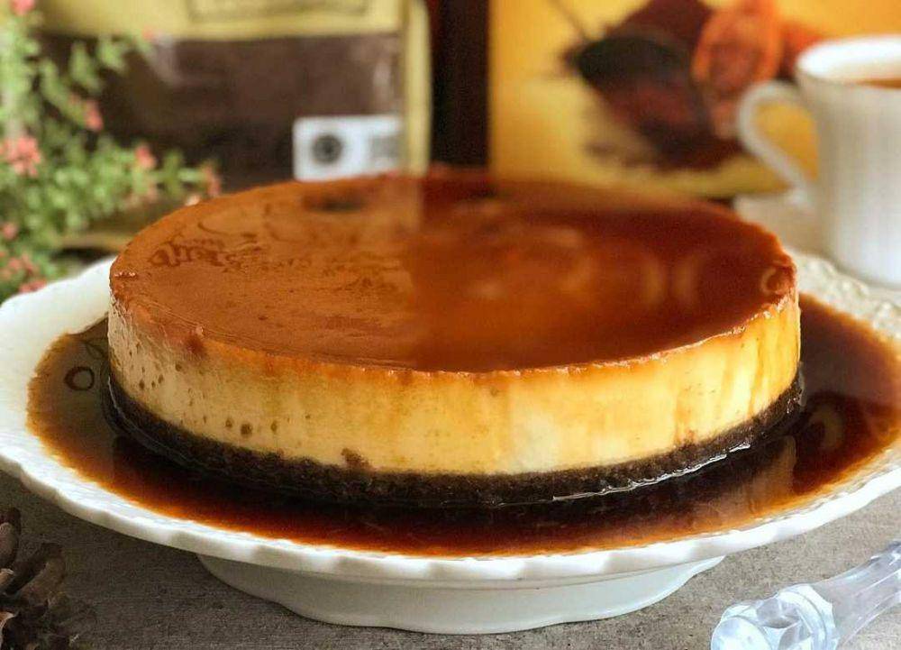 caramel cheese chocolate cake (instagram.com/shirleyliem)
