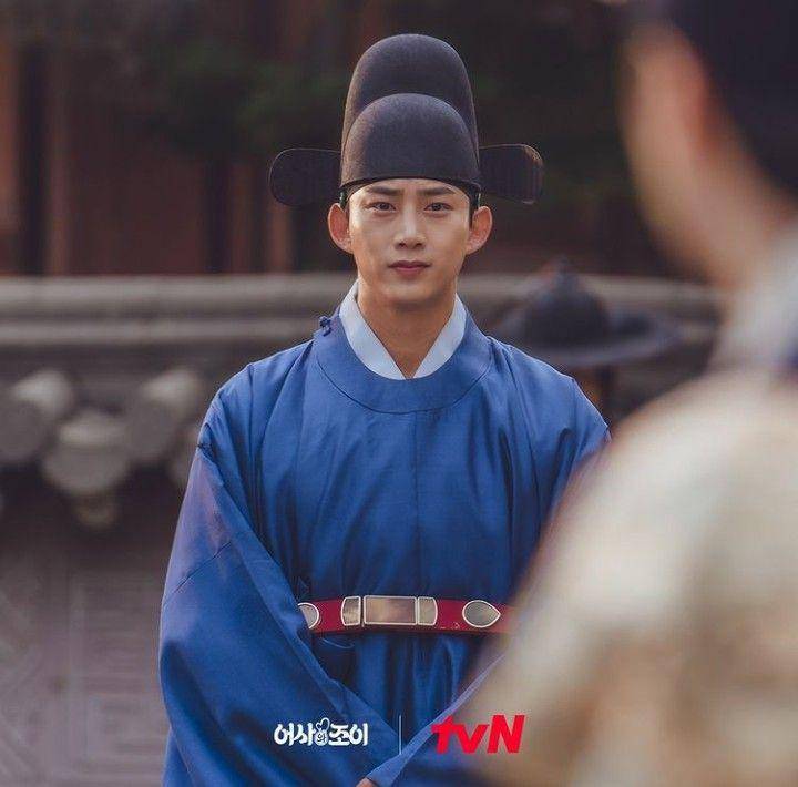 cuplikan adegan drama Secret Royal Inspector and Joy (dok. tvN/Secret Royal Inspector and Joy)