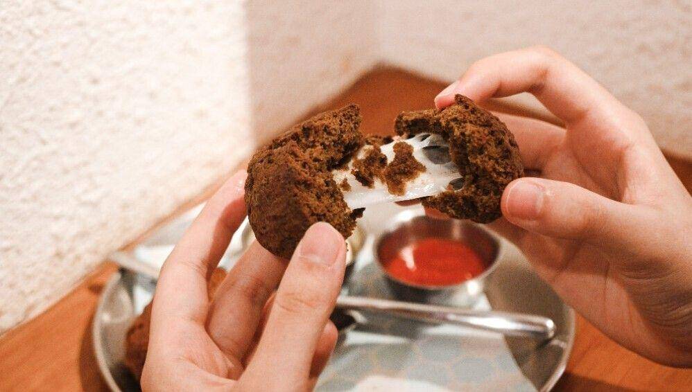 ilustrasi mochi truffle (unsplash.com/Jojo Yuen (sharemyfoodd)