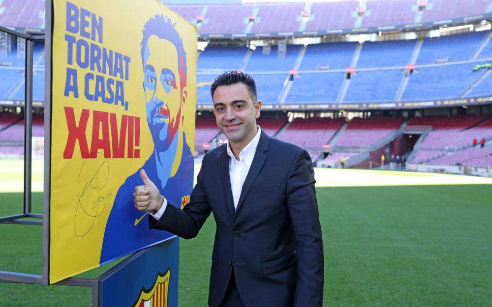 perkenal Xavi sebagai pelatih baru Barcelona (fcbarcelona.com)