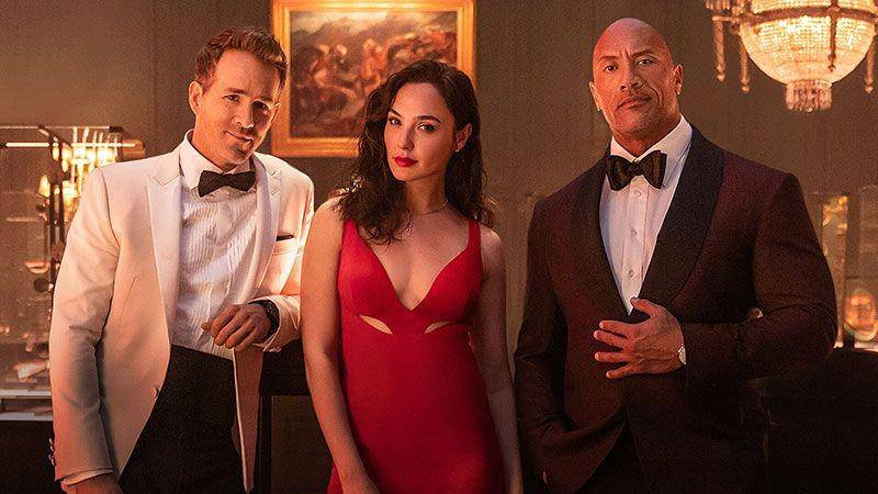 Review Red Notice: Adu Cerdik Gal Gadot, Ryan Reynolds, Dwayne Johnson