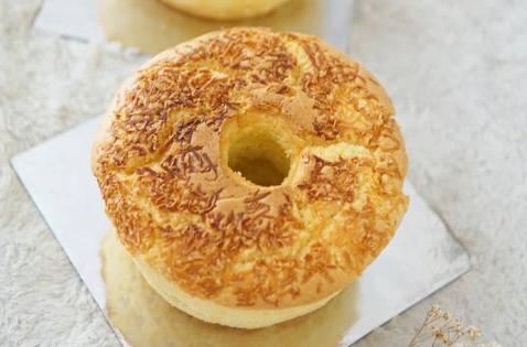 Resep Chiffon Cake Keju untuk Teman Ngopi Sore