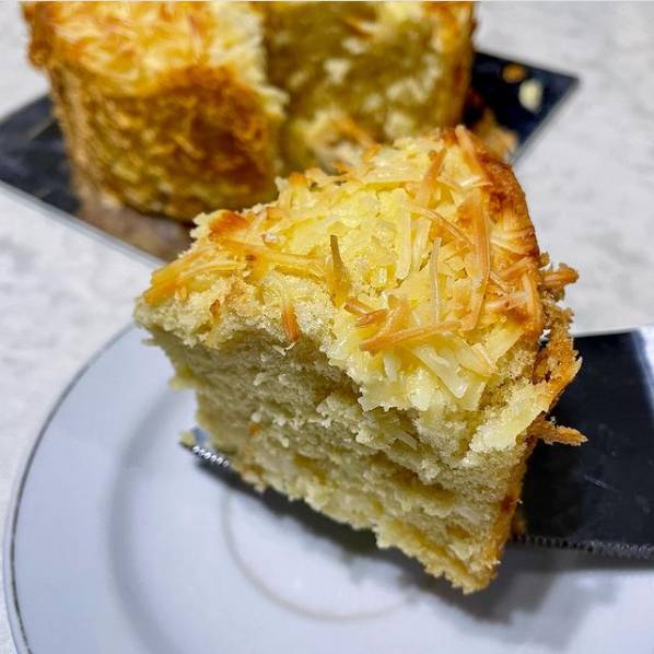 Chiffon cake keju (instagram.com/bellyjoy_)