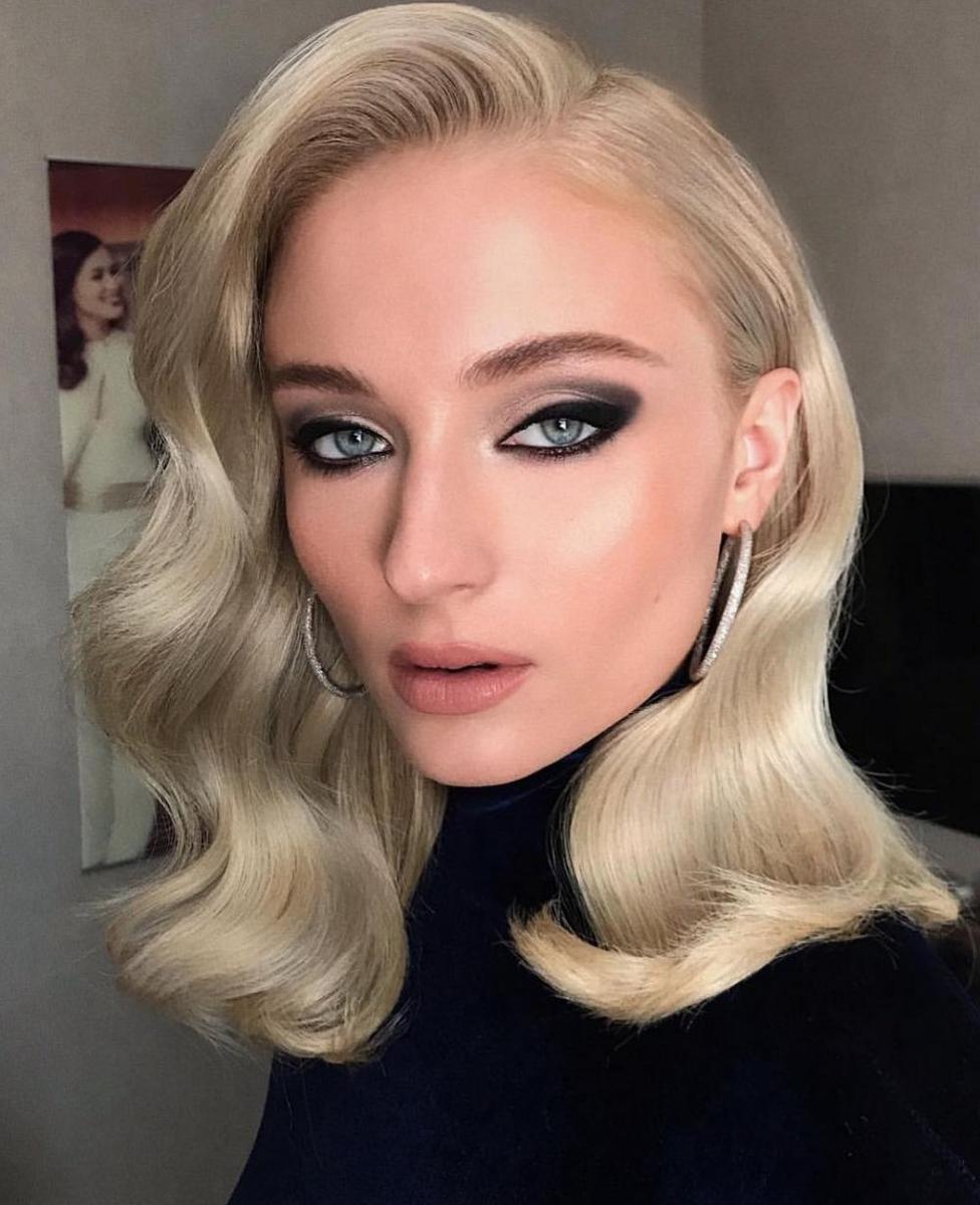 potret Sophie Turner (instagram.com/sophiet)