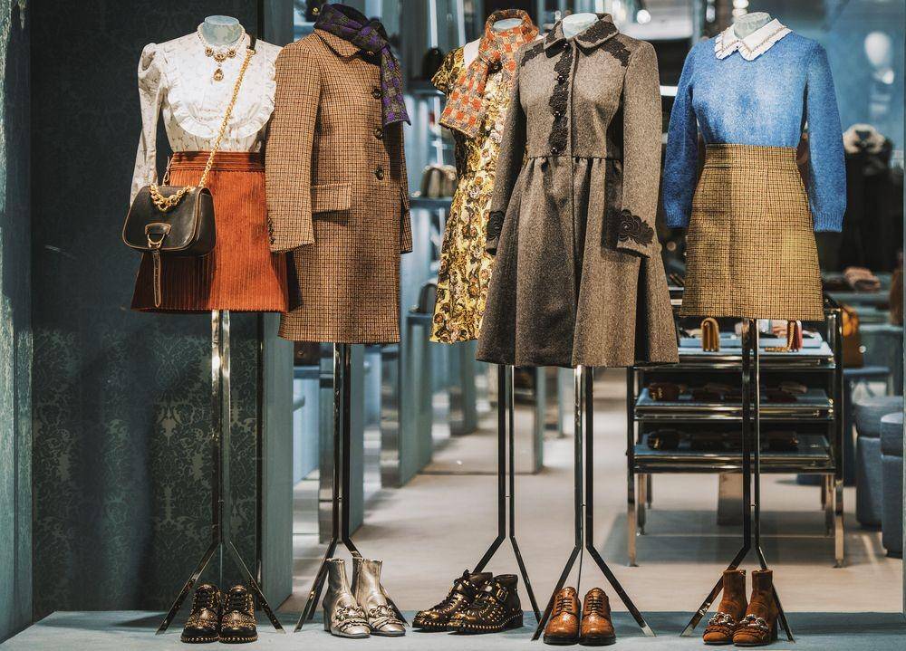 Ilustrasi barang produk fashion branded (Shutterstock/Creative Lab)