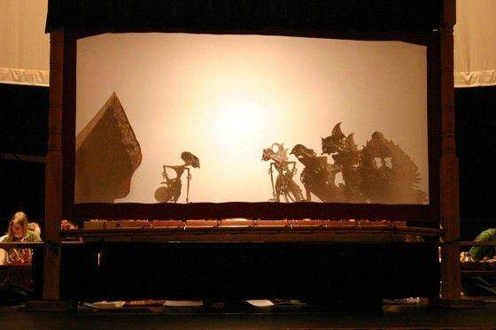 ilustrasi kisah hindu dalam pentas wayang (asiasociety.org)