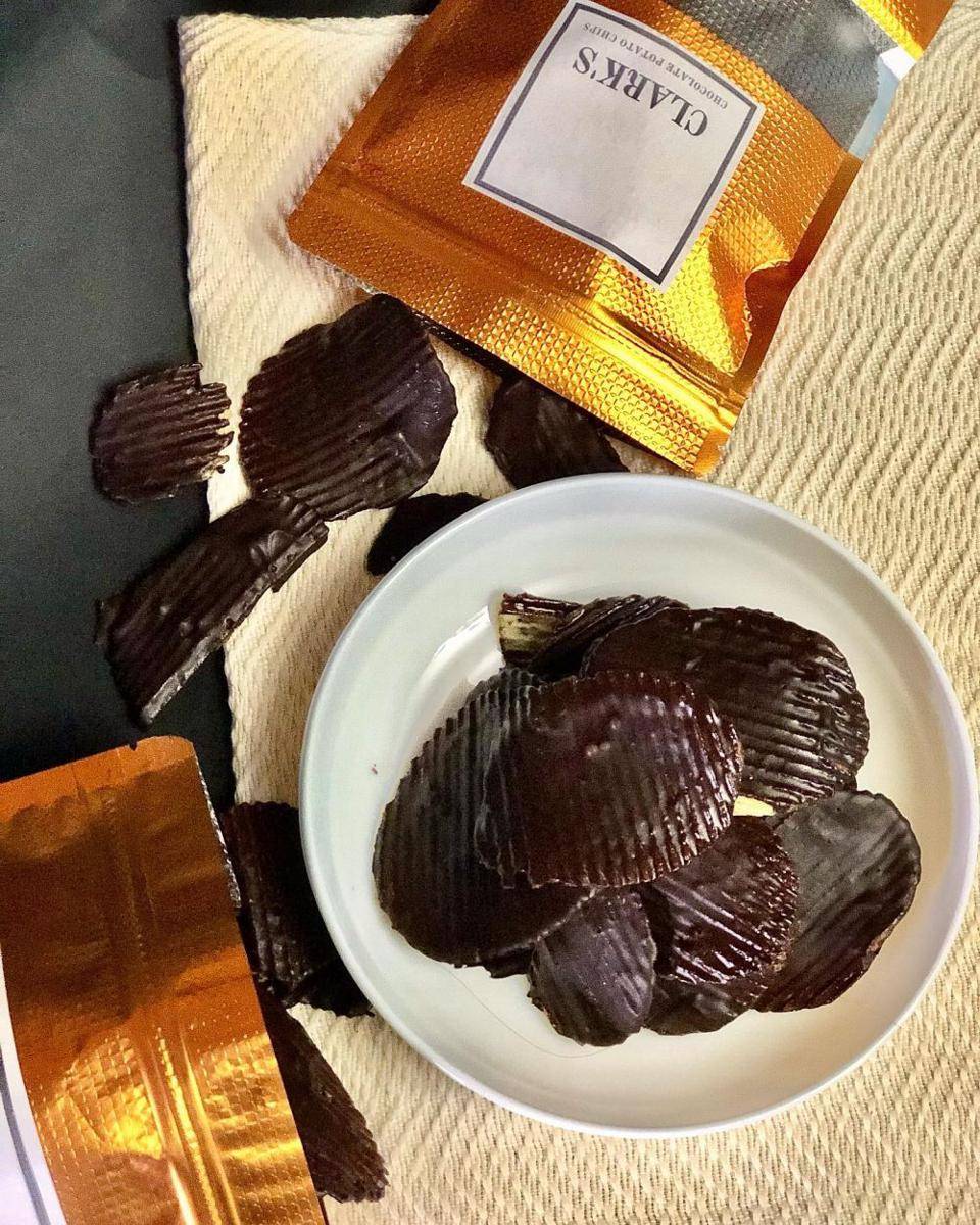 chocolate covered potato chips (instagram.com/clarks.chocolate.creations)