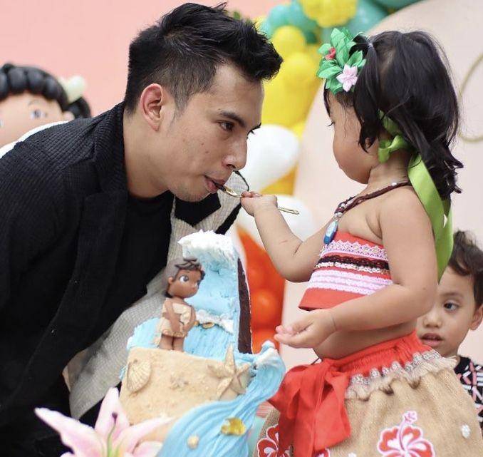 ulang tahun kedua Chava (instagram.com/okintph)