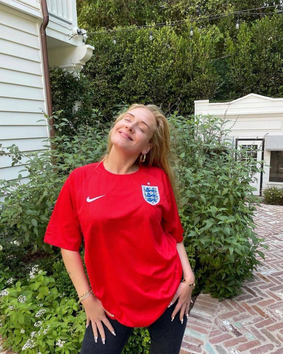 Adele (instagram.com/adele)