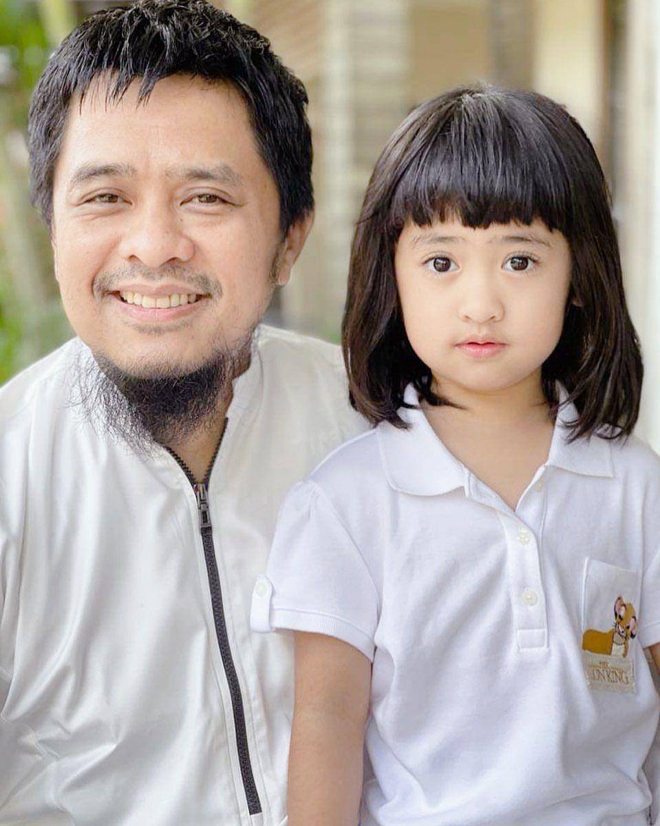 potret Ori Vitrio dan putrinya (instagram.com/okisetianadewi)